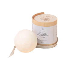 Load image into Gallery viewer, Vegan Shampoo Ball Snow Oatmeal Shampoo Ball
